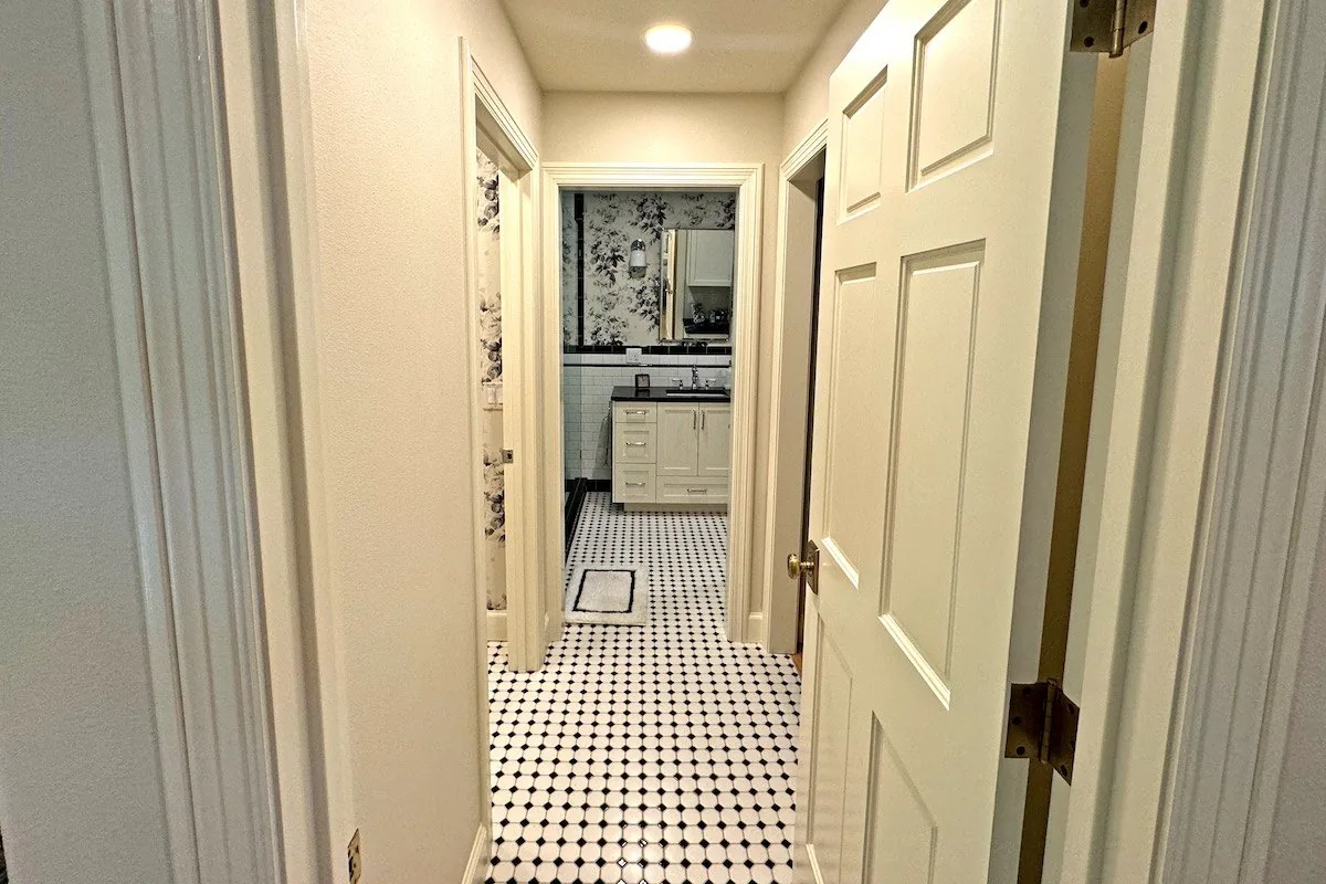 Christiansen Primary Suite Remodel — Primary Suite remodel in Lake Oswego, OR (photo 3)